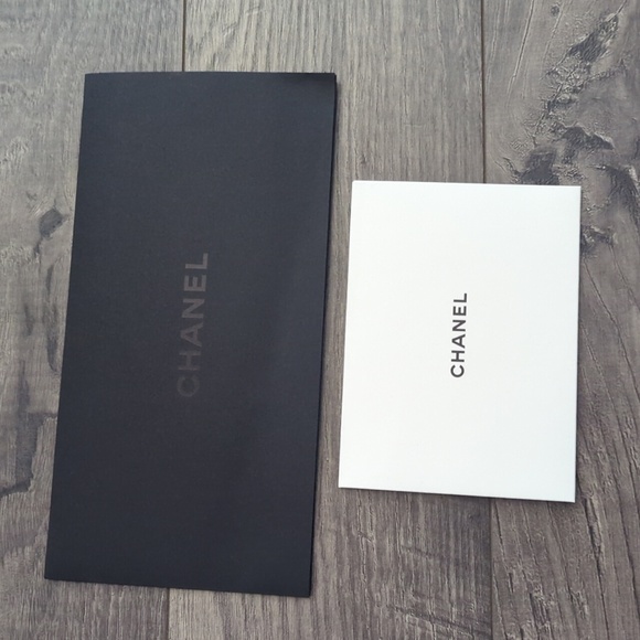 Chanel Gift Bag w/Confetti Rose Petal Design Tie Closure & Card/Sleeve - Picture 11 of 15